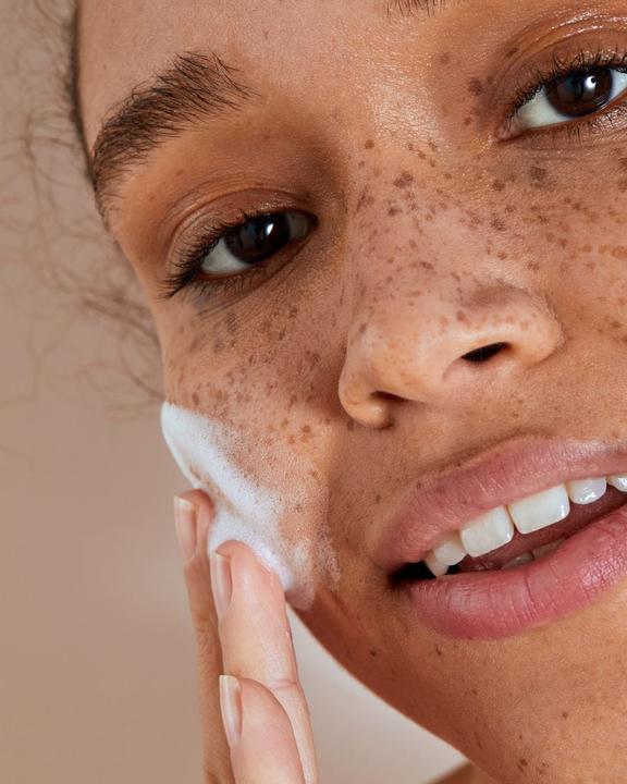 Produktbild NIVEA NATURALLY GOOD limpiador facial piel radiante 75 gr (Reinigungstücher)
