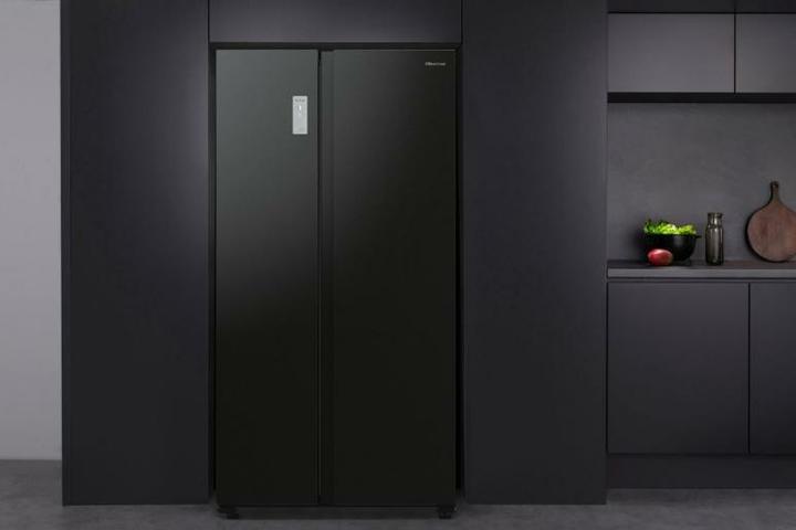 Actual product image Hisense RS711N4AFE - Amerikaanse Koelkast - Zwart (550 l)
