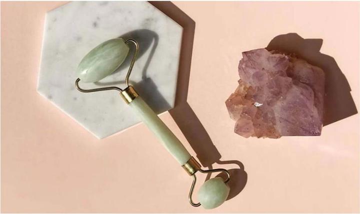 Actual product image Zoë Ayla Luxurious Facial Jade Crystal Roller