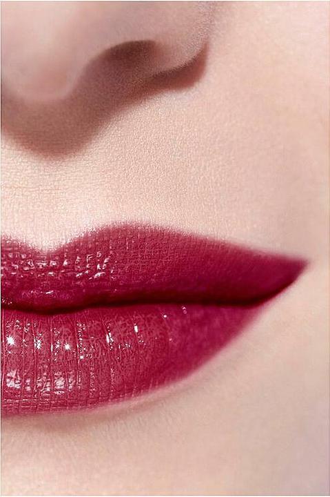 Actual product image Chanel Rouge Coco Flash (96 Phénoméne)