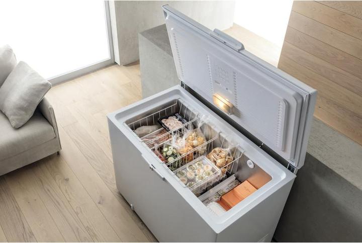 Actual product image Whirlpool WHE31352 FO 3 (Stand-alone, 315 l)