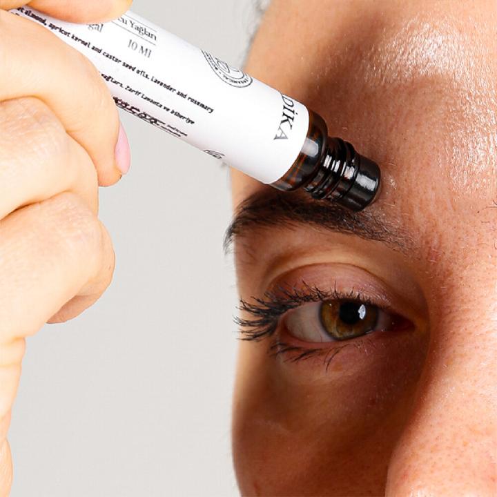 Produktbild Radika Augenbrauenserum,Vitamin AEF, 100% Rein, BIO, natürlich, 10 ml (10 ml)