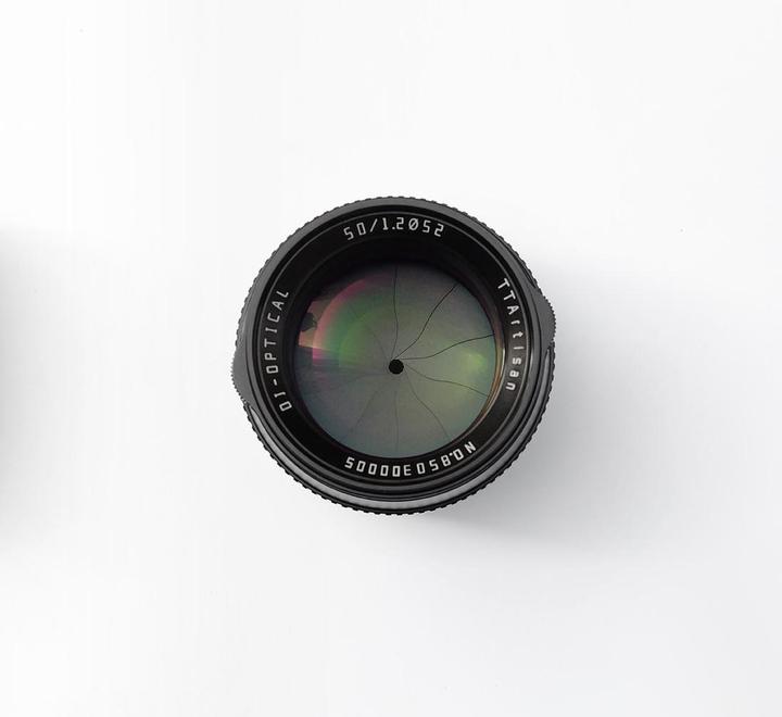 Image du produit TTArtisan 50mm f1.2 pour monture Fuji FX (APS-C) (Fujifilm X, APS-C / DX)