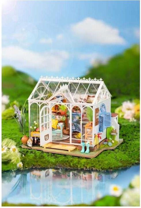 Actual product image Robotime Dreamy Garden House' model kit