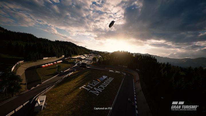 Immagine prodotto Sony Gran Turismo 7 (PS5, Multilingue)