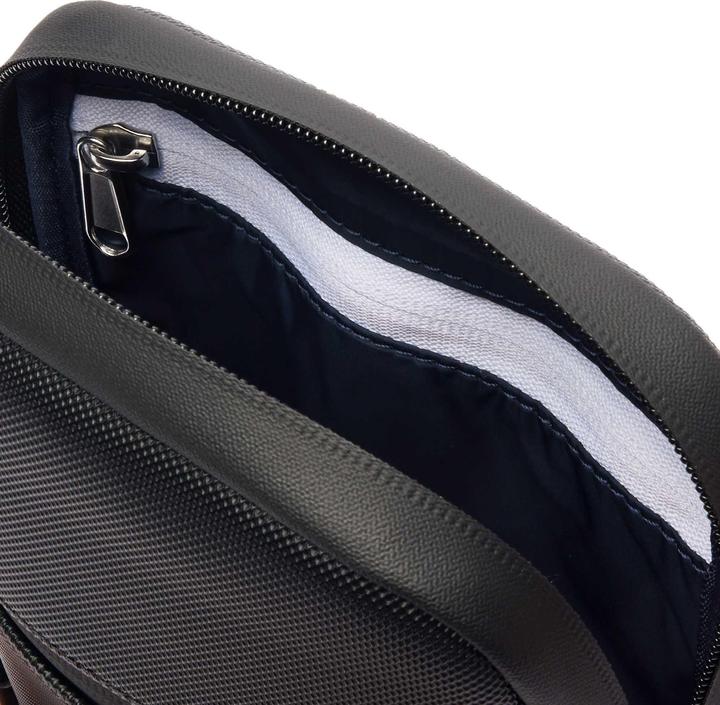 Actual product image Lacoste S Flat Crossover Bag