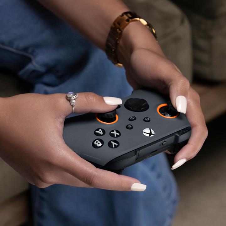 Immagine prodotto Scuf Istinto Pro (Xbox Serie S, Mac, Windows, Android, iOS, Xbox One S, Xbox One X, Xbox Series X)