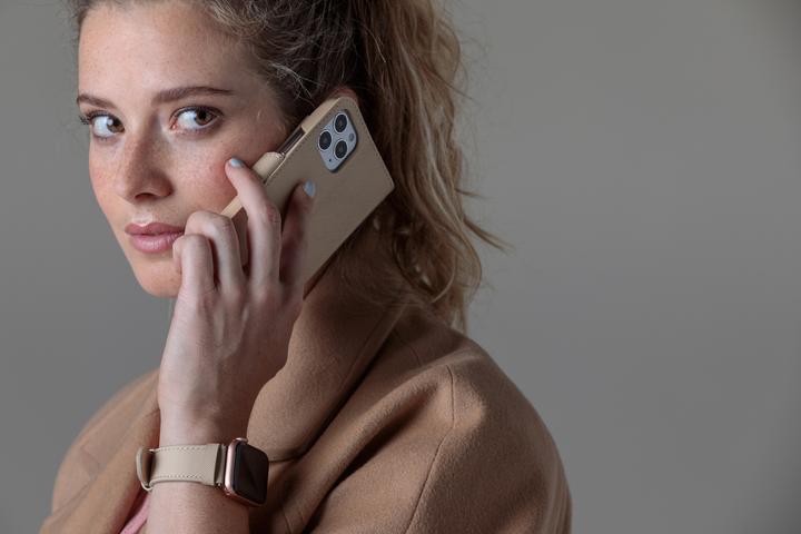 Actual product image dbramante1928 Milano (Apple iPhone 12, Apple iPhone 12 Pro)