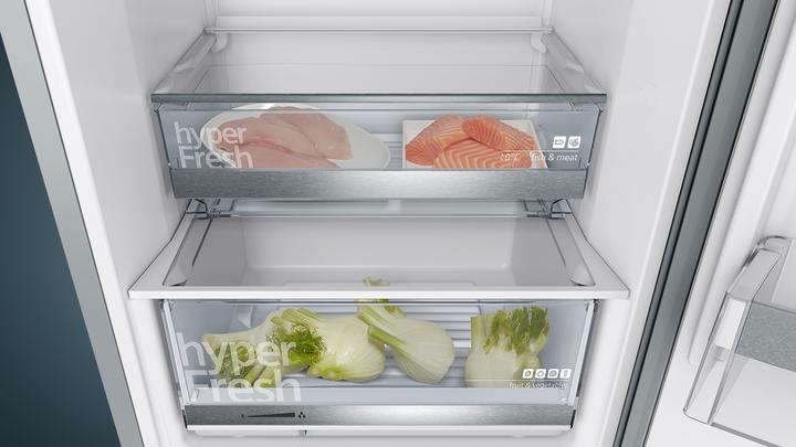 Produktbild Siemens iQ500, Freistehende Kühl-Gefrier-Kombination mit Gefrierbereich unten, 201 x 60 cm, Metall-Optik, KG (343 l)