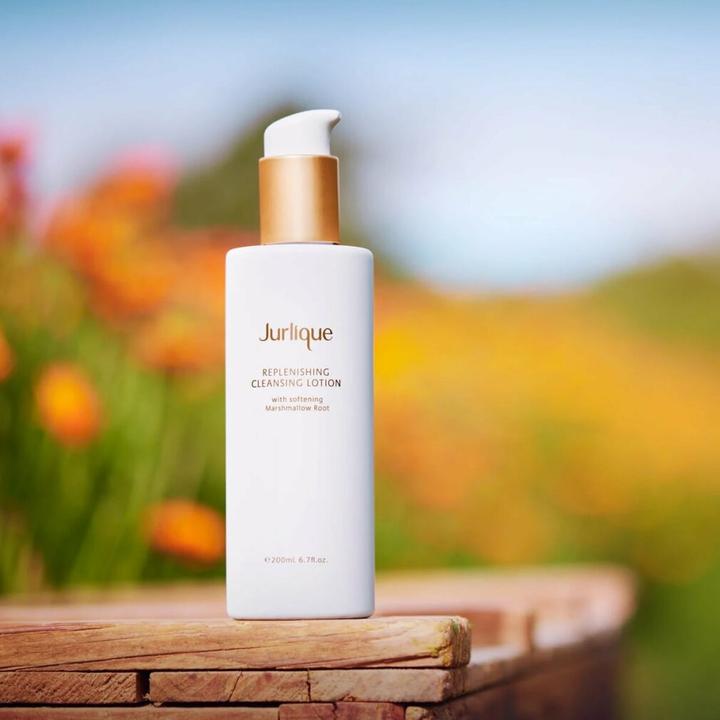 Actual product image Jurlique Revitalising Cleansing Gel With Purifying Peppermint (Gel, 200 ml)