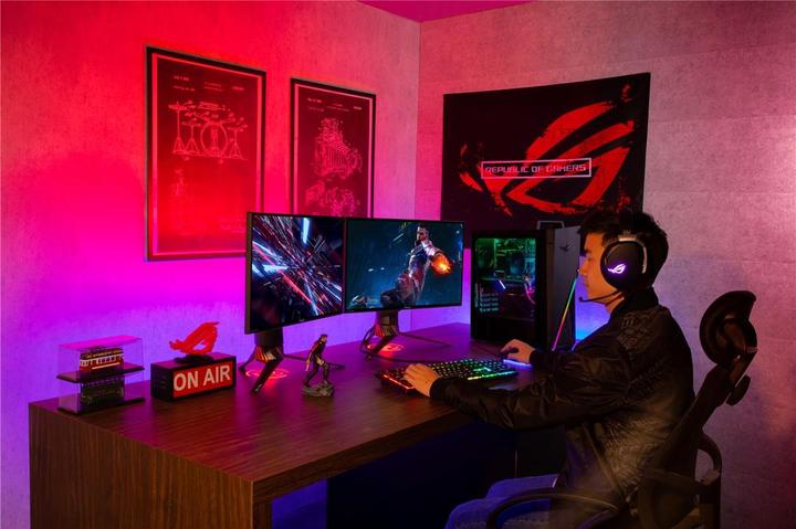 Actual product image ASUS ROG Strix GA15 - G15DH-CH011T (AMD Ryzen 7 3700X, 16 GB, 512 GB, GeForce GTX 1660 Ti)