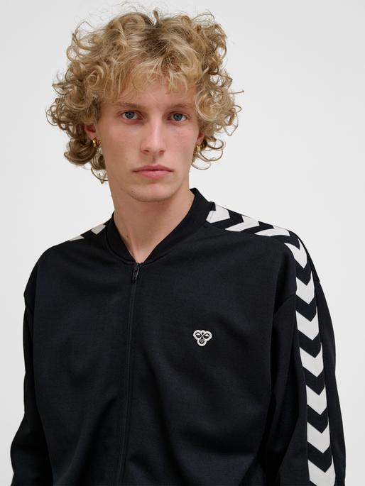 Actual product image hummel Hmlarchive Regular Poly Zip Jacket (L)