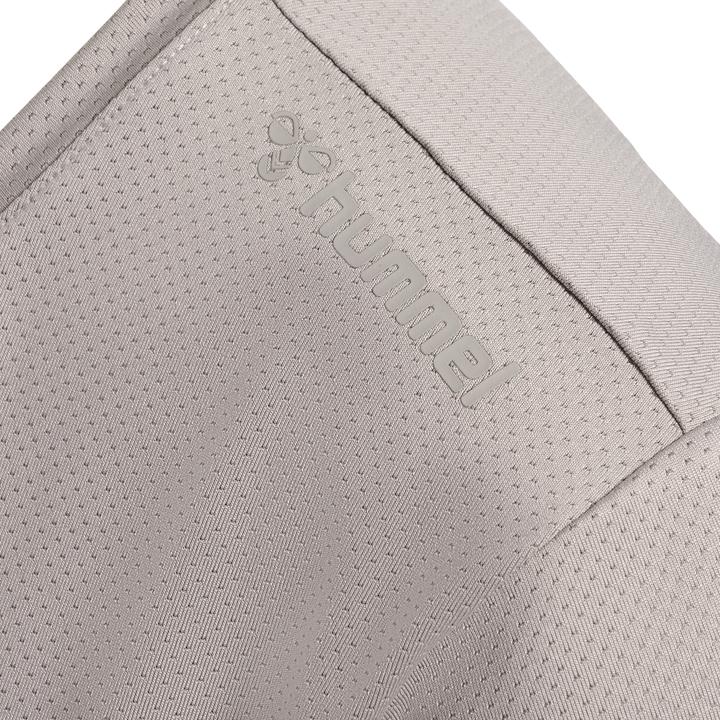 Actual product image hummel hmlMT AURA MESH T-SHIRT (XL)