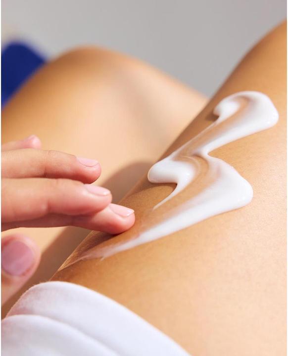 Actual product image NIVEA Repair & Care Body Lotion (Body cream, 400 ml)