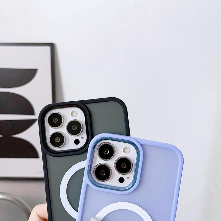 Produktbild Hurtel Magnetische, farbmatte Hülle für iPhone 15 Pro – Schwarz (Apple iPhone 15 Pro)