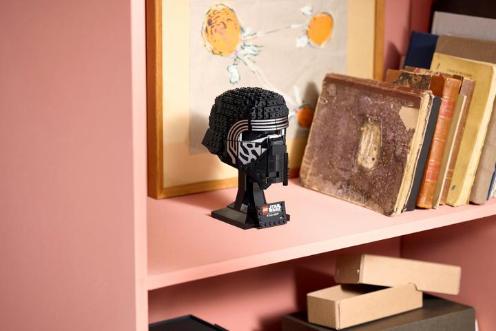 Image du produit LEGO Casque Kylo Ren (75415, LEGO Star Wars)