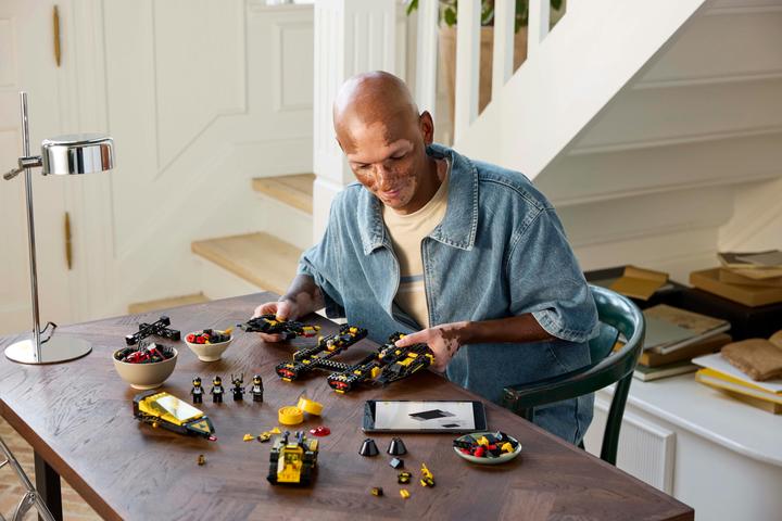 Image du produit LEGO Blacktron Renegade (10355, LEGO Icons, LEGO difficiles à trouver)