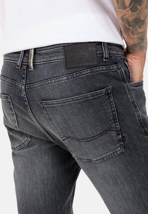 Immagine prodotto Camel Active Jeans 5 tasche dal taglio regolare (W31/L32)