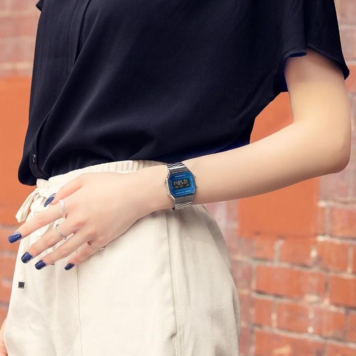 Produktbild Casio A168wem-2bef (Chronograph, 34 mm)