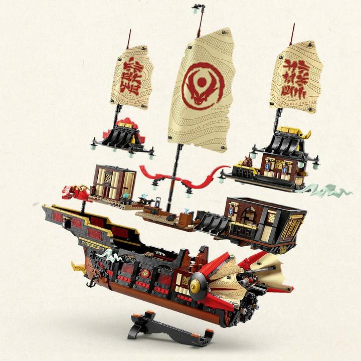 Actual product image LEGO 71848 ® NINJAGO Der Tempel-Flugsegler (71848, LEGO Ninjago)