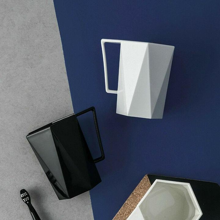 Produktbild JTI Becher aus Kunststoff, geometrisch - Weiss (1 x)