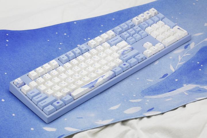 Actual product image Varmilo Sea Melody (XL)