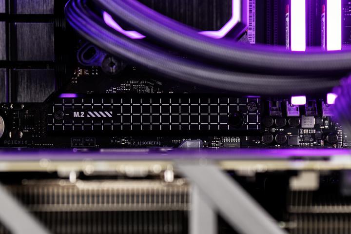 Immagine prodotto Actina 5901443415213 (32 GB, 2000 GB, GeForce RTX 5070)