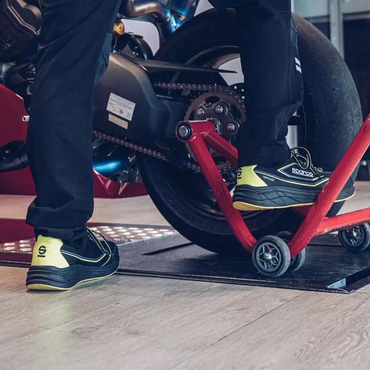 Actual product image Sparco Sicherheitsschuhe Impulse (43)