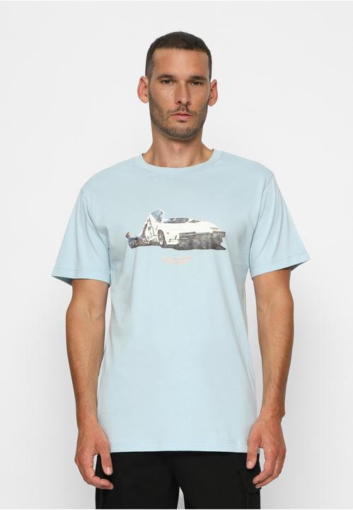 Actual product image Mister Tee Weekend Wolf Tee - 12296 (M)