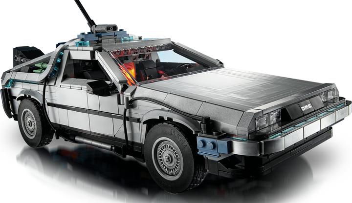 Actual product image LEGO Time machine from Back to the Future (10300, LEGO Icons, LEGO Rare Sets)