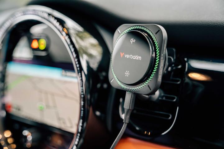 Actual product image Verbatim Charge'n'Drive Magnetic Wirel.Car Charger Qi2 RGB 31860
