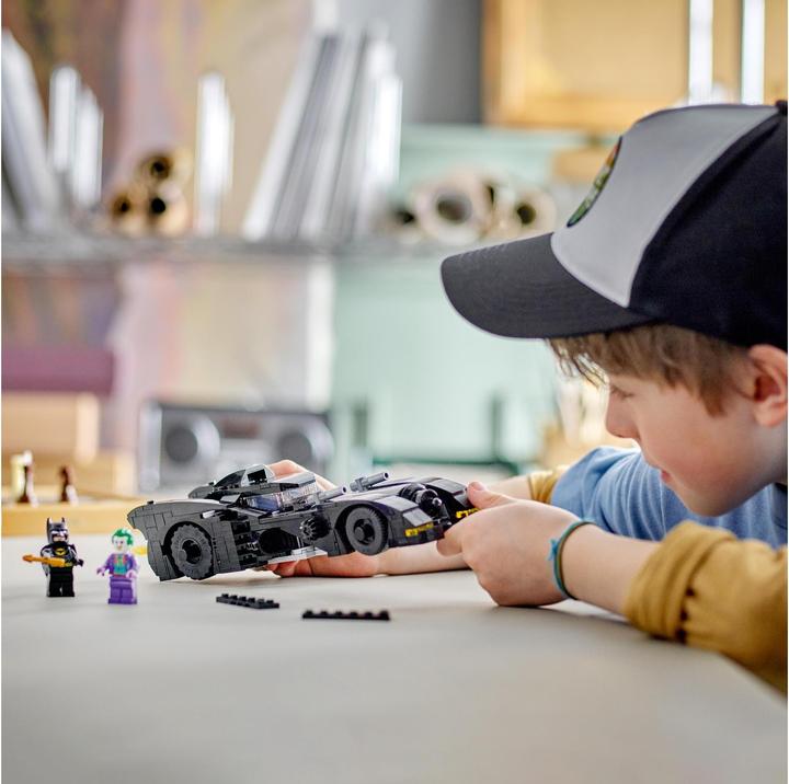 Produktbild LEGO Batmobile: Batman verfolgt den Joker (76224, LEGO DC)