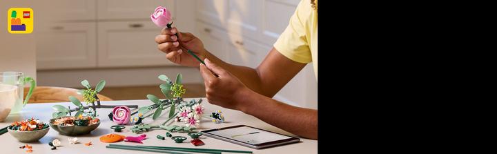 Actual product image LEGO Schöner Rosafarbener Blumenstrauss (10342, LEGO Botanical, LEGO Icons)