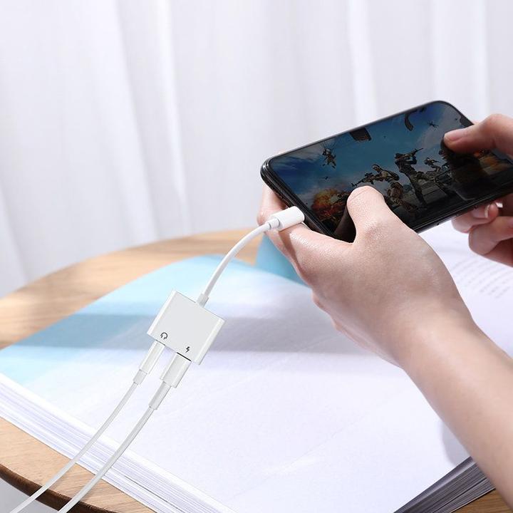 Immagine prodotto Joyroom Convertitore di alimentazione audio da 3,5 mm e porta Lightning di Apple (Lightning, Jack da 3.5mm)