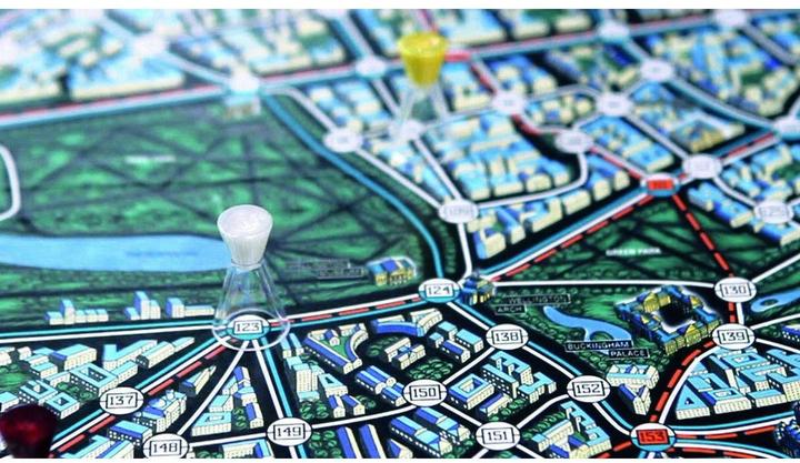 Actual product image Ravensburger Scotland Yard (German, French, Italian, English)