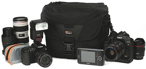 Actual product image Lowepro Stealth Reporter D400 AW, black (Camera shoulder bag)