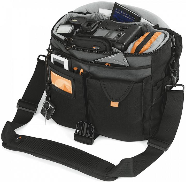 Actual product image Lowepro Stealth Reporter D400 AW, black (Camera shoulder bag)