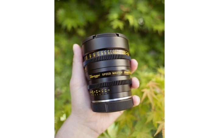 Produktbild Zhongyi Mitakon Festbrennweite Speedmaster 35 mm T1 Cine (Fujifilm X)
