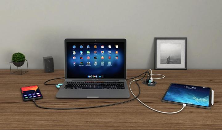 Actual product image i-tec Built-in Desktop Fast Charger USB-C PD 3.0 3x USB 3.0 QC3.0 96 W (96 W)