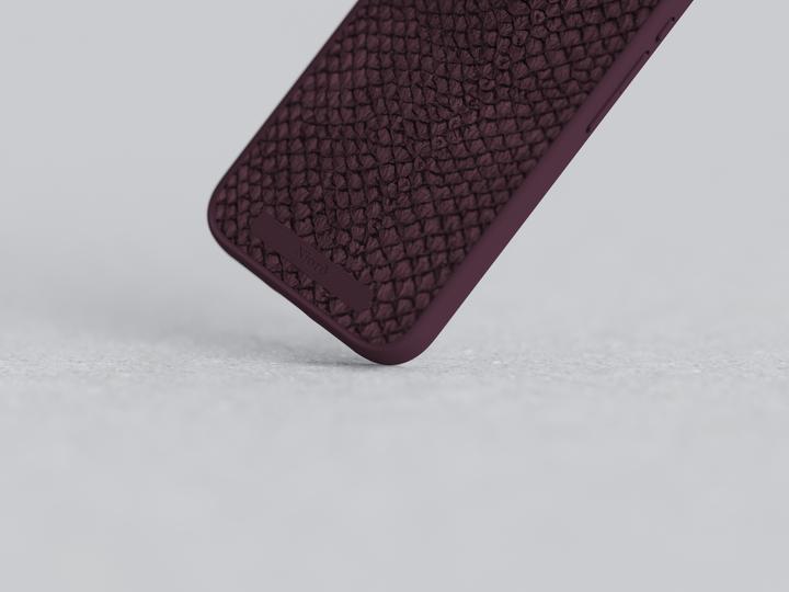 Actual product image Njord Salmon Leather Magsafe Case for iPhone 15 Pro, Rust (Apple iPhone 15 Pro)