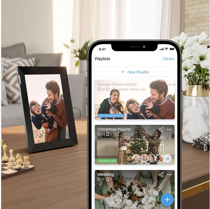 Actual product image Nixplay 10.1-inch touchscreen photo frame (black/silver) (10.10", 1280 x 800 pixels)