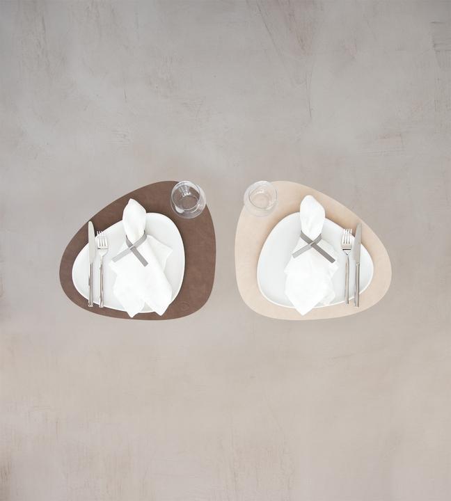 Image du produit Andersign Set de table Curve L, Double Cloud Brown/Nupo Sand, 37 x 44 cm (1 pcs, 37 x 44 cm)