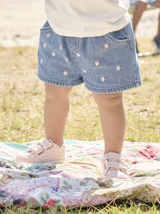 Image du produit Vertbaudet Short en jean bébé avec broderie florale (68)