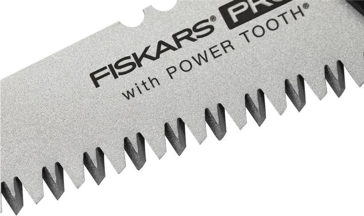 Actual product image Fiskars Pro Small Metal Saw, Incl. Holster, Blade length: 15 cm, 7 TPI, Black/Orange, PowerToo