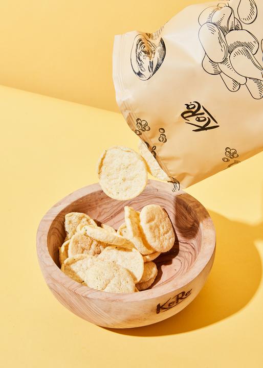 Produktbild KoRo Chips mit Reismehl, Kichererbsenmehl und Sour Cream Geschmack (700 g)