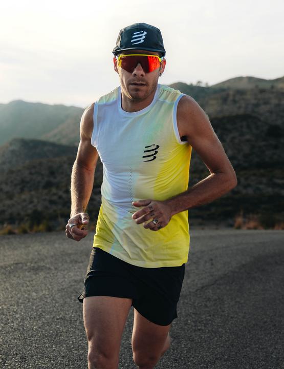 Actual product image Compressport Performance Tank M (M)