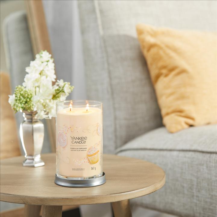 Actual product image Yankee Candle Vanilla Cupcake Signature Large Tumbler Scented Candle