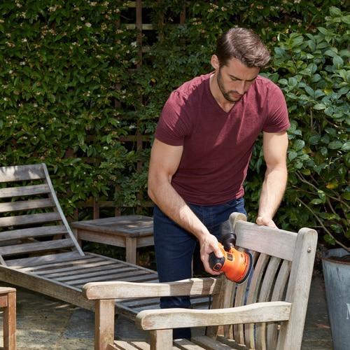 Actual product image Black & Decker BEW210QS (Eccentric grinder, 230 W)