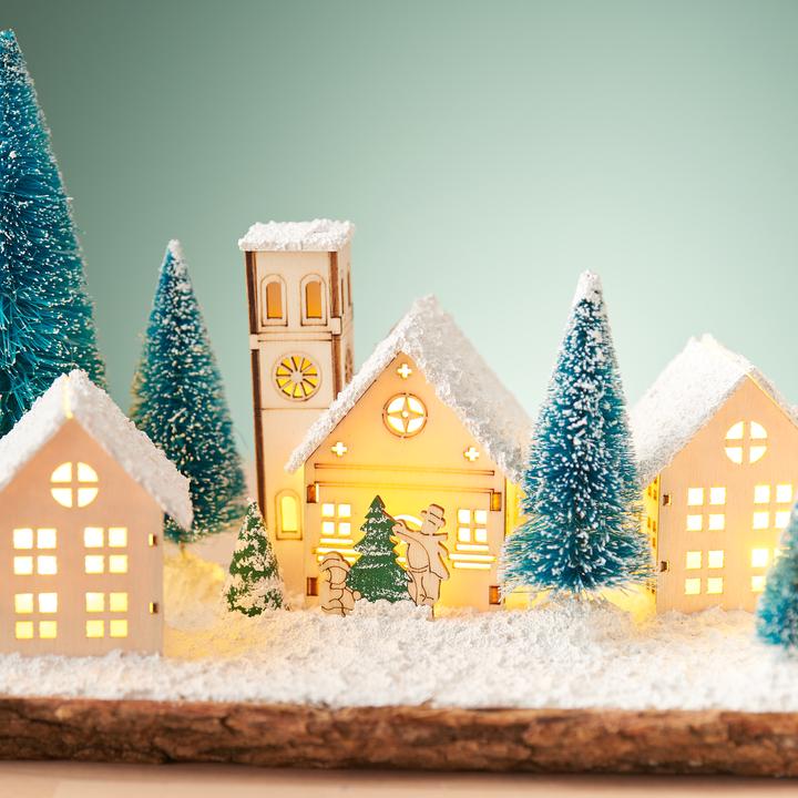 Immagine prodotto VBS Kit di costruzioni in legno "Chiesa con cuspide rotonda", incl. LED