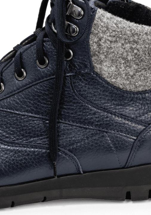 Actual product image Vitaform Boots Supersoft (42)